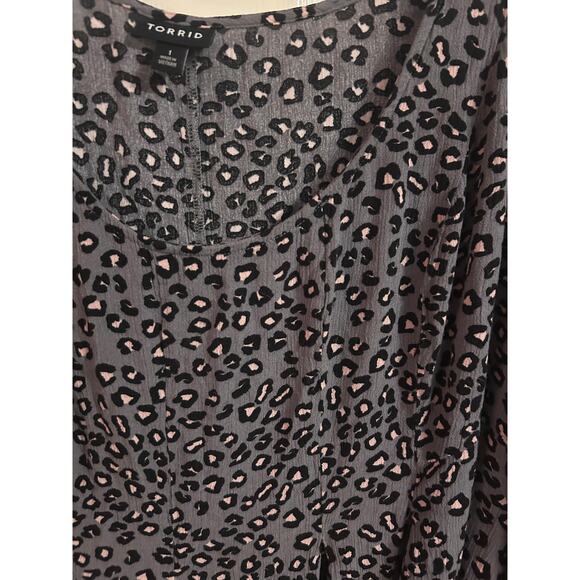 Torrid Top Size 1 - Picture 4 of 6